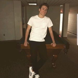 Meet your Posher, Adam